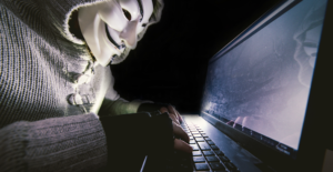 Leia mais sobre o artigo Golpe: site que anuncia saque geral do FGTS é falso