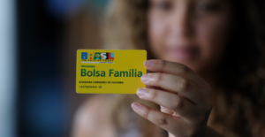 Leia mais sobre o artigo Bolsa família: número de beneficiários bate recorde