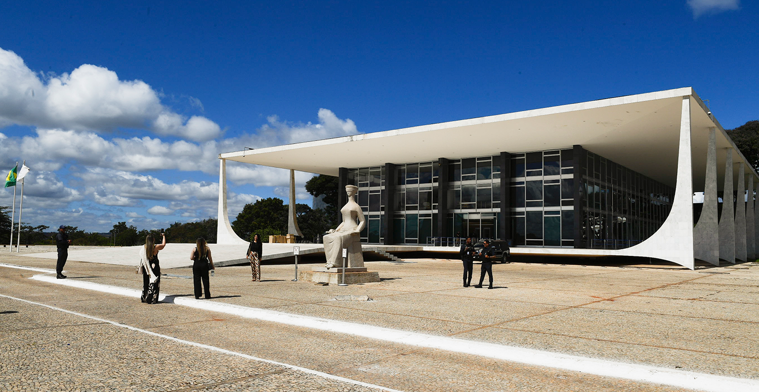 No momento, você está visualizando STF adia análise dos efeitos da revisão de aposentadoria