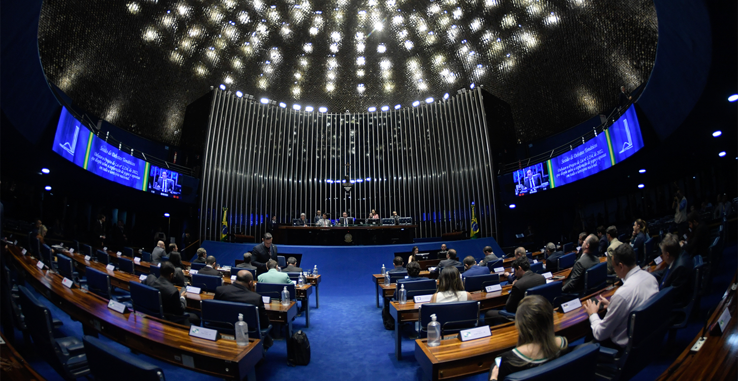 No momento, você está visualizando Relator da reforma tributária no Senado critica decisões da Câmara