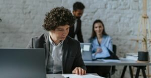 Leia mais sobre o artigo De finanças à geopolítica, IA é o principal tópico na discussão sobre inovação na gestão de negócios