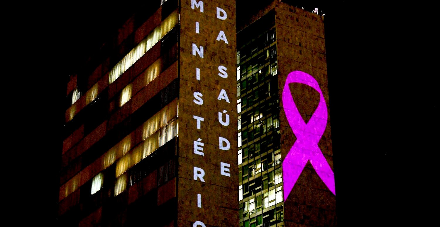 No momento, você está visualizando Outubro Rosa: saiba os direitos das pacientes com câncer de mama