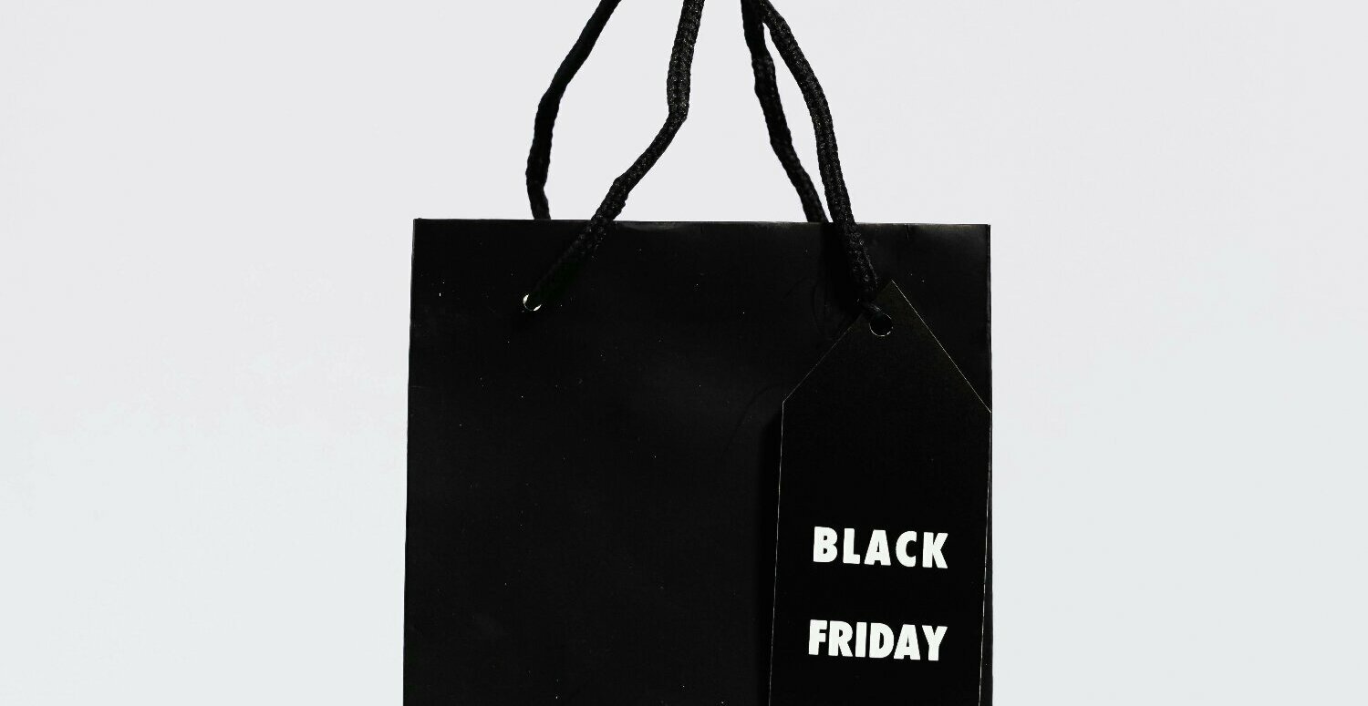 No momento, você está visualizando Saiba como evitar golpes na Black Friday com dicas essenciais de segurança digital