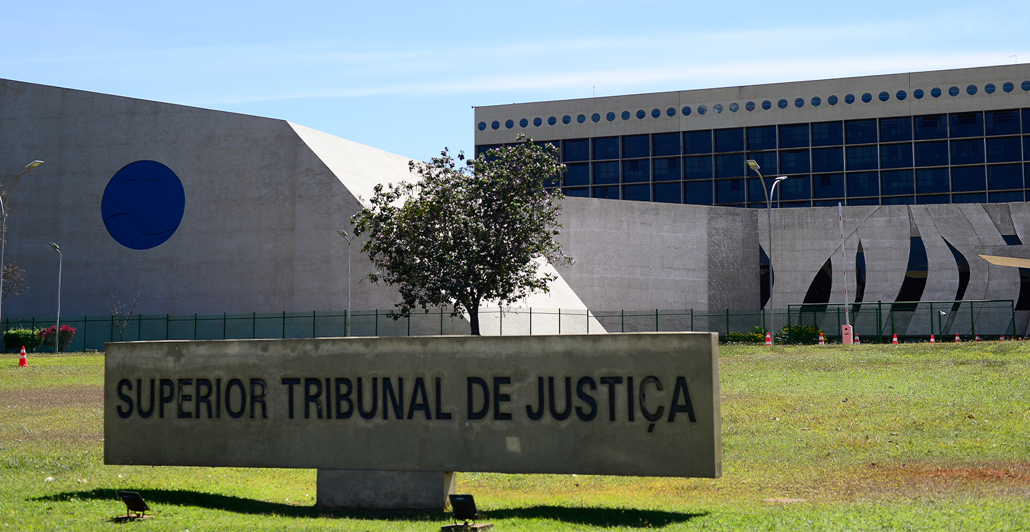 No momento, você está visualizando Cofins deve incidir sobre repasses de operadoras a credenciados, decide STJ