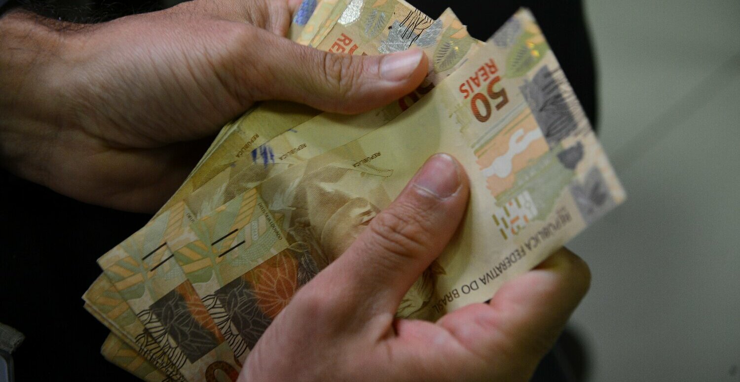 No momento, você está visualizando eSocial passa a ser usado por bancos para oferecer consignado a CLT
