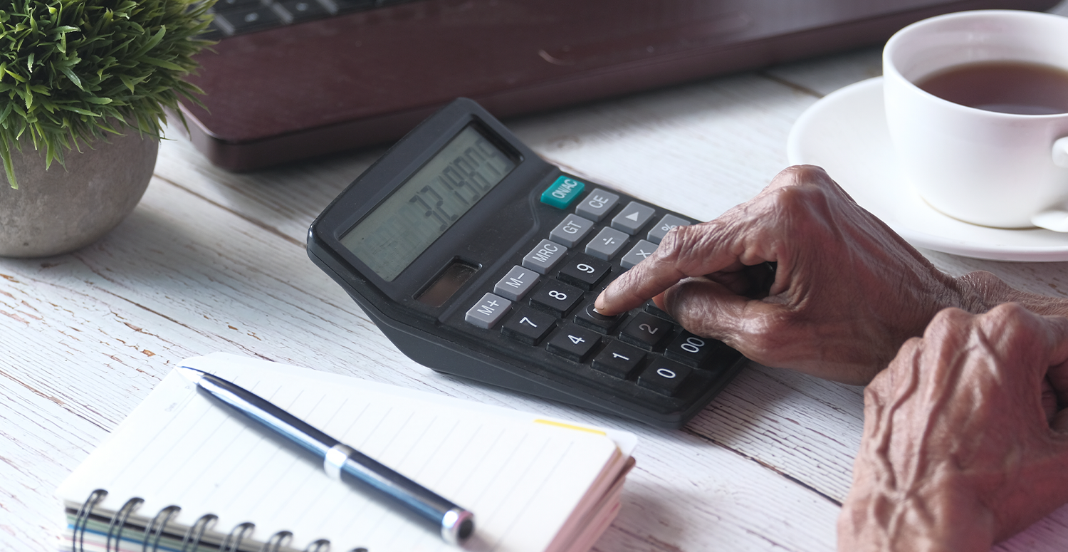 Leia mais sobre o artigo Contas de luz, água e telefone poderão ser renegociadas por idosos 60+
