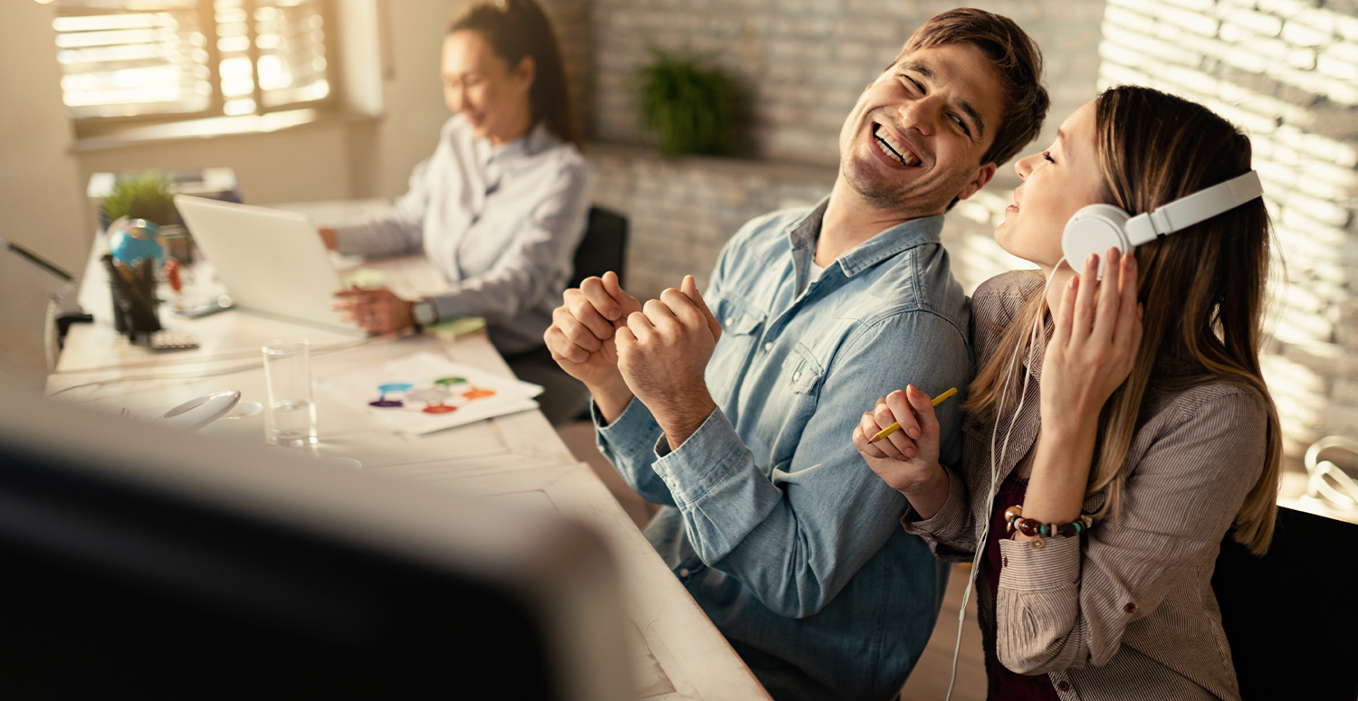 Leia mais sobre o artigo Ser feliz no seu trabalho é algo necessário ou é um benefício?