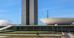 Leia mais sobre o artigo Congresso tenta barrar aumento do IOF com 20 propostas