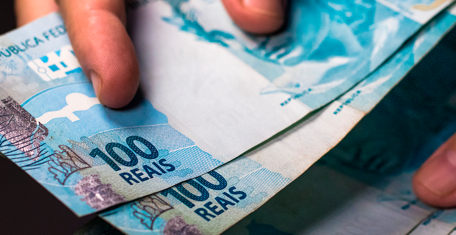 Leia mais sobre o artigo IRPF 2025: RFB afirma que 1º lote de restituição será o maior da história