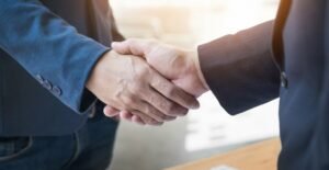Leia mais sobre o artigo Acordo tácito: entenda o que é e como funciona na prática
