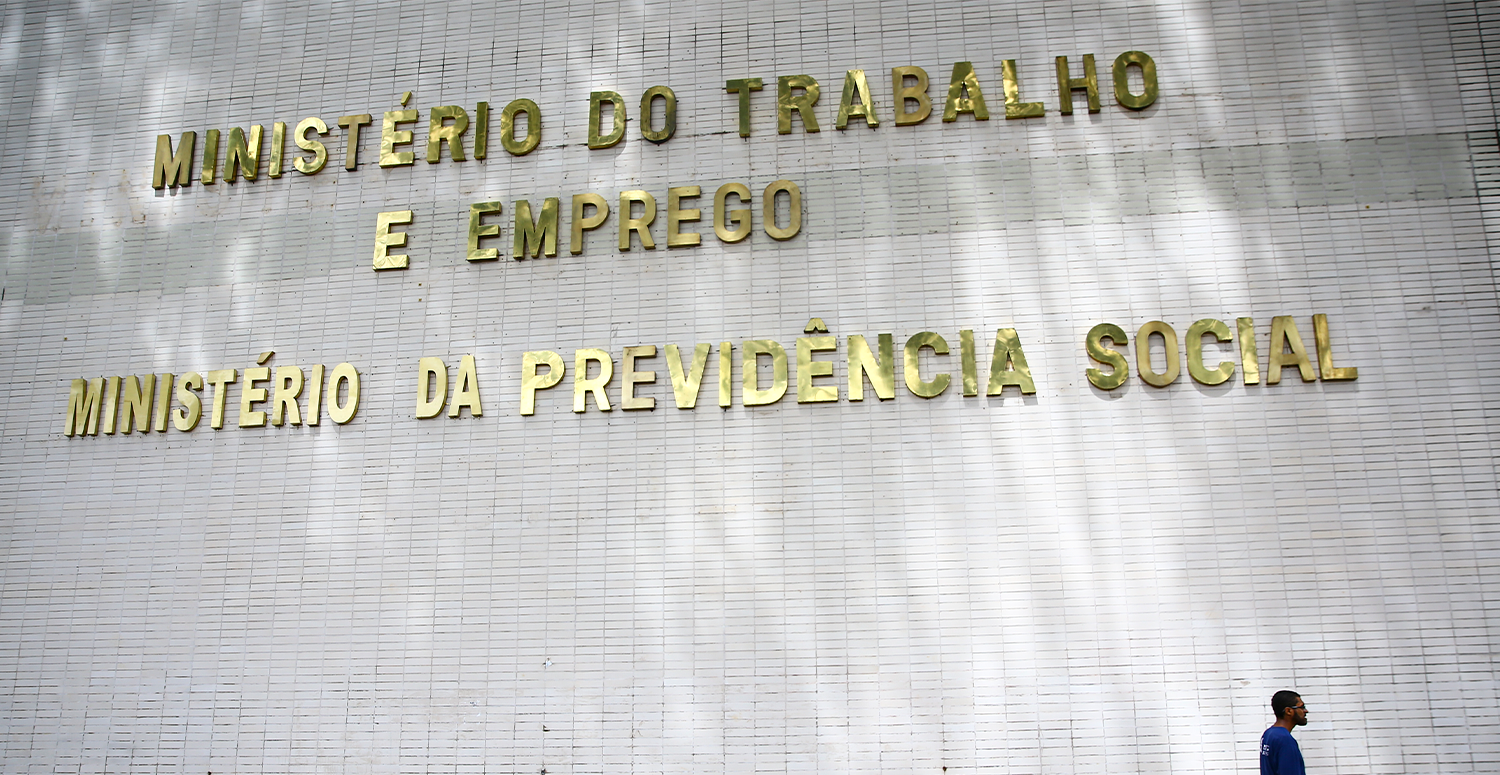 No momento, você está visualizando MTE adia para 2026 regra que altera trabalhos em feriados
