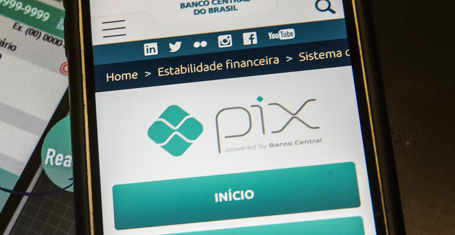 No momento, você está visualizando Pix deve seguir como serviço público, afirma BC