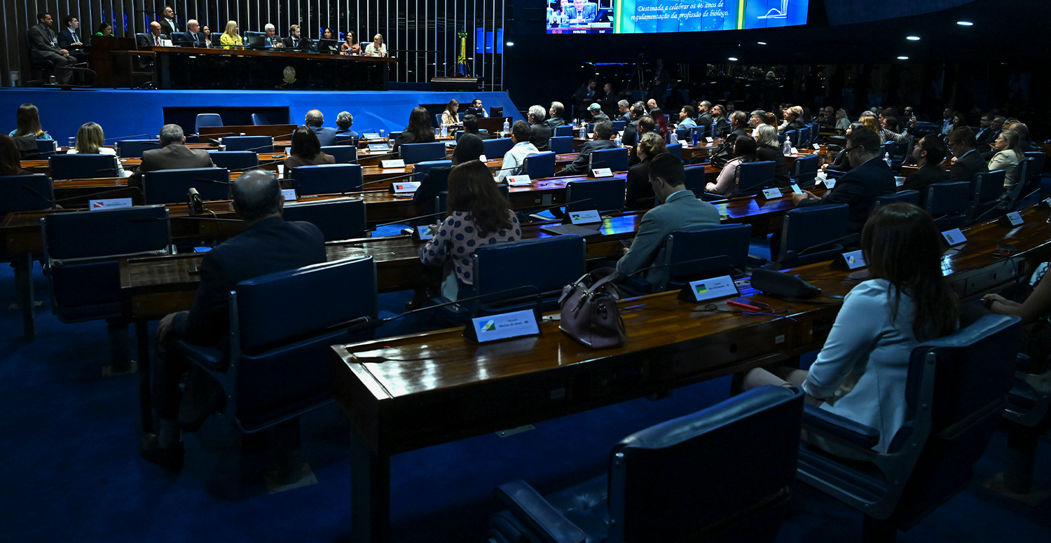 No momento, você está visualizando Câmara aprova fim de descontos de sindicatos no INSS