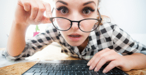 Leia mais sobre o artigo Demissões no Itaú expõem polêmica sobre monitoramento digital