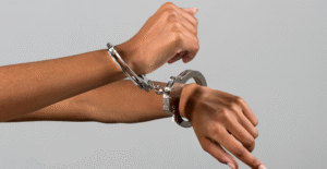 Leia mais sobre o artigo PF prende funcionários da Caixa por fraude no CAIXA TEM