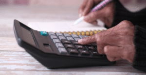 Leia mais sobre o artigo FGTS em atraso: como calcular, quais são os juros e as multas