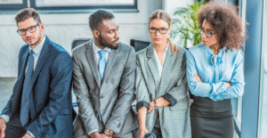 Leia mais sobre o artigo Tendência job hugging cresce nos EUA e traz alerta para gestão contábil