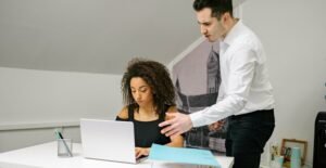 Leia mais sobre o artigo Direitos dos funcionários no fim de ano: o que a empresa precisa cumprir