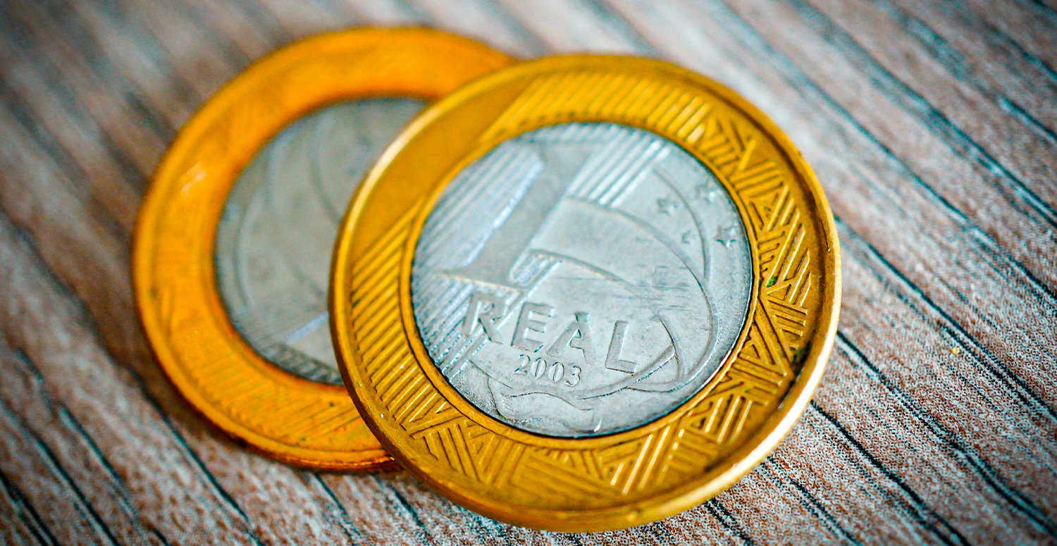 No momento, você está visualizando Presidente afirma que salário mínimo atual é muito baixo e defende aumento