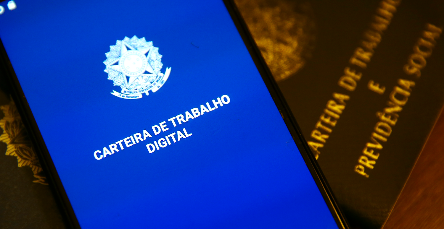 No momento, você está visualizando Abono Salarial gera 7,3 milhões de consultas no 1º dia