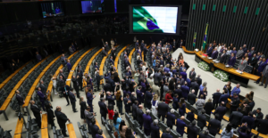 Leia mais sobre o artigo Projeto de Lei propõe 13º salário para famílias do Bolsa Família