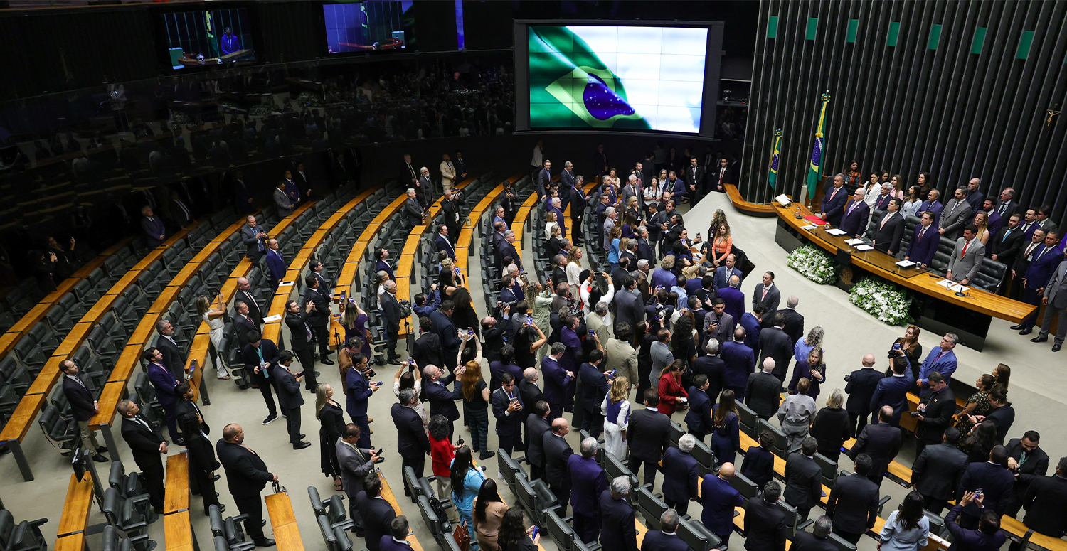 No momento, você está visualizando Projeto de Lei propõe 13º salário para famílias do Bolsa Família