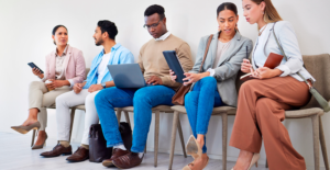 Leia mais sobre o artigo Salário não é o único fator: 3 principais motivos que brasileiros mudam de emprego