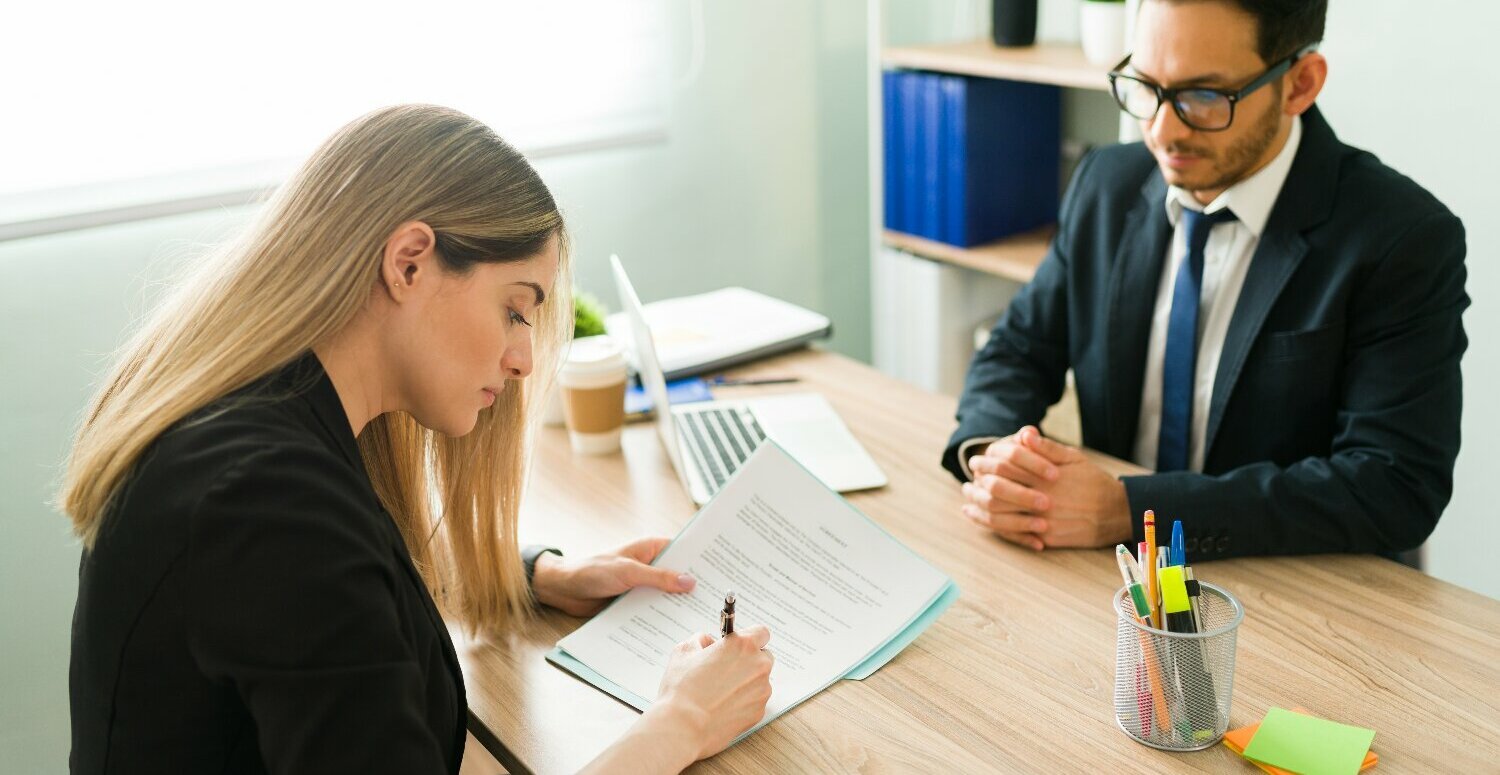 No momento, você está visualizando Reforma Tributária: Empresas revisam contratos para evitar perdas