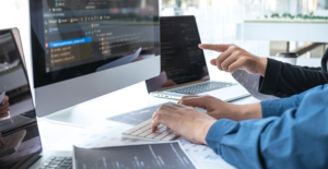 Leia mais sobre o artigo Software ou serviço? A disputa silenciosa que pode criar os próximos gigantes da tecnologia