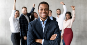 Leia mais sobre o artigo Liderar exige decidir e nem toda exigência é liderança